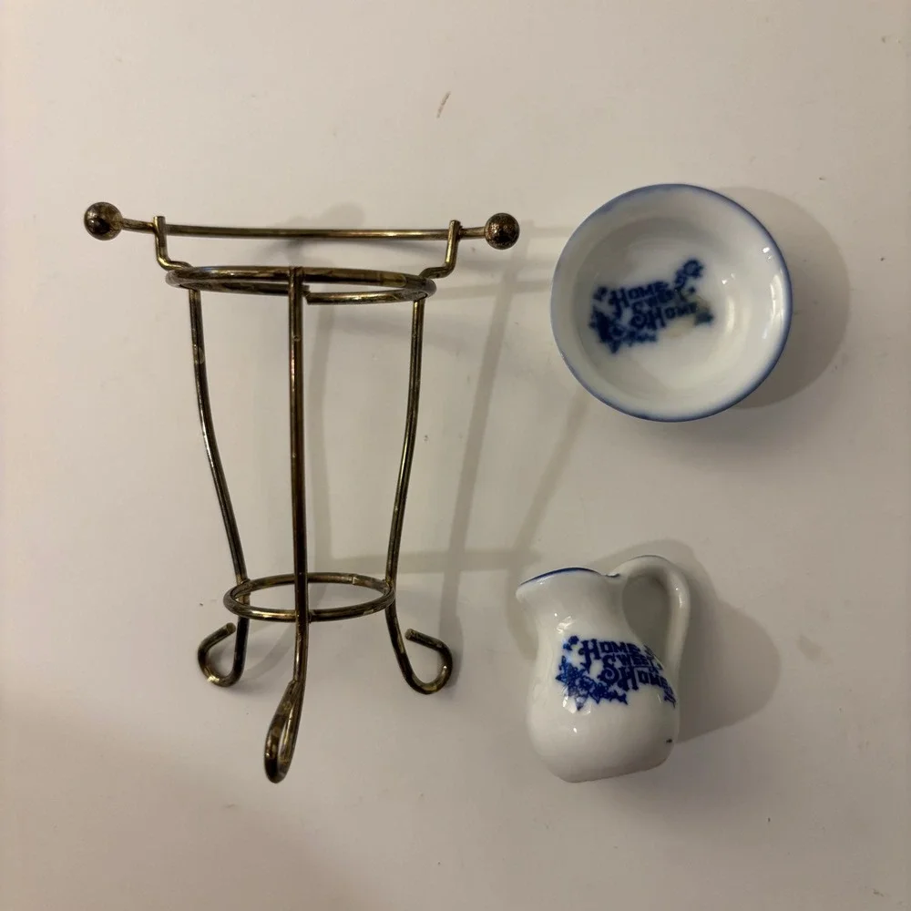 VTG Dollhouse Miniature Porcelain Wash Stand Set Pitcher Basin Metal Rack 1:12